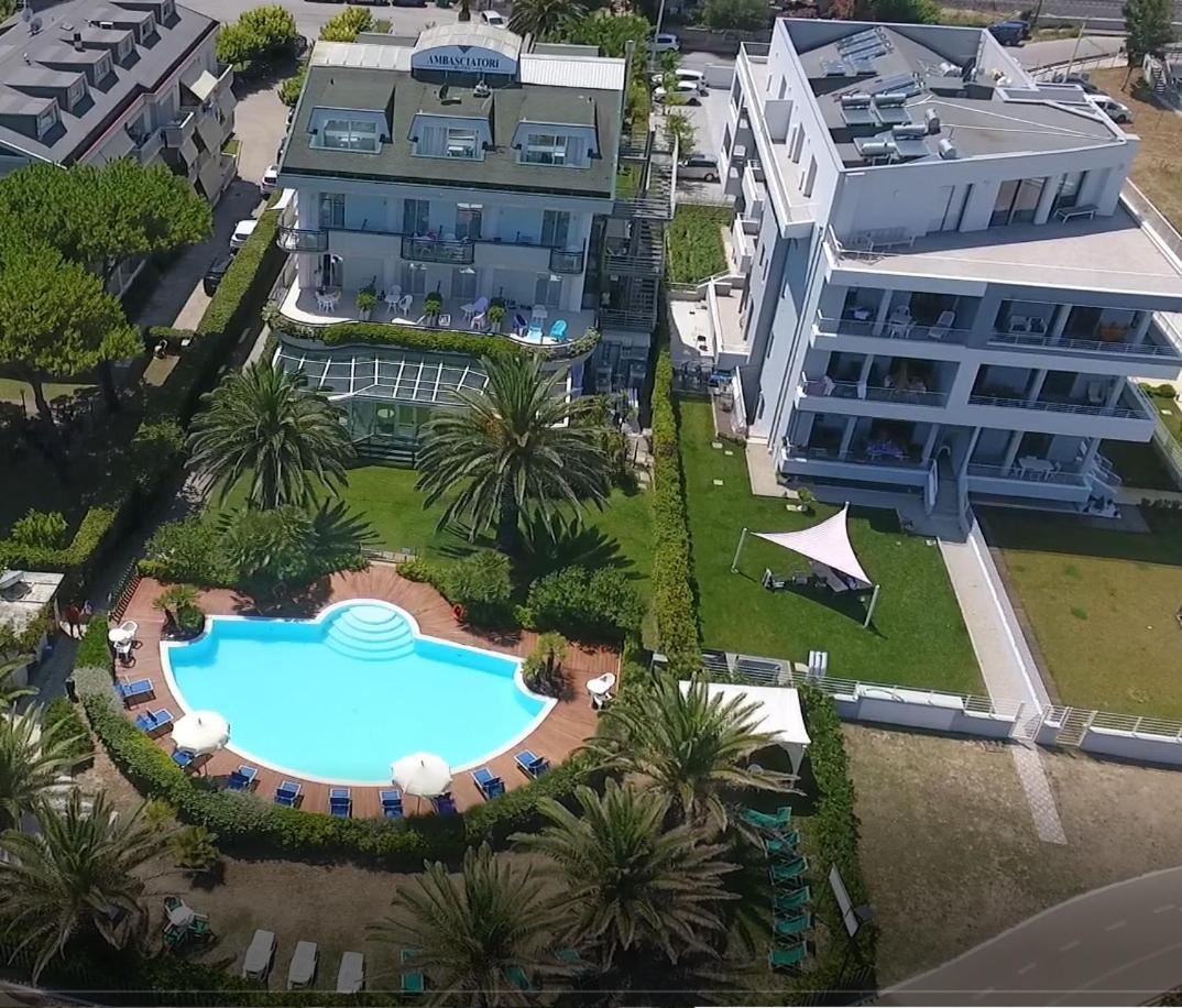 Hotel Ambasciatori 피네토 외부 사진