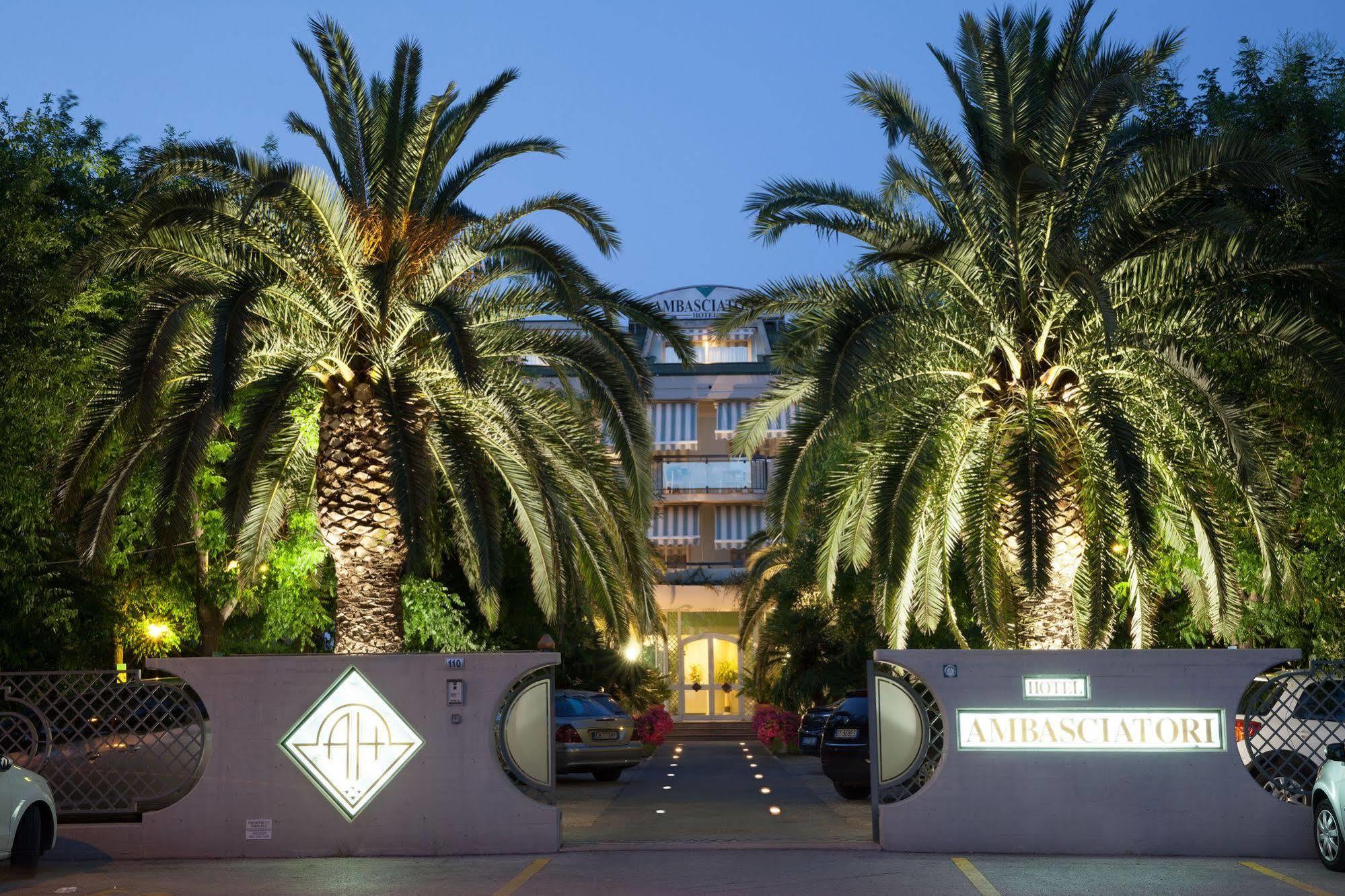 Hotel Ambasciatori 피네토 외부 사진